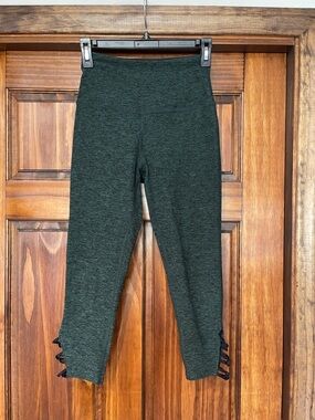Beyond Yoga Dark Green Cropped Leggings with Lace-Up Hem